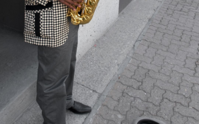 Uma orquestra desafinada: o mercado de trabalho brasileiro em dois movimentos – antes e durante a pandemia – e o caso dos trabalhadores da música